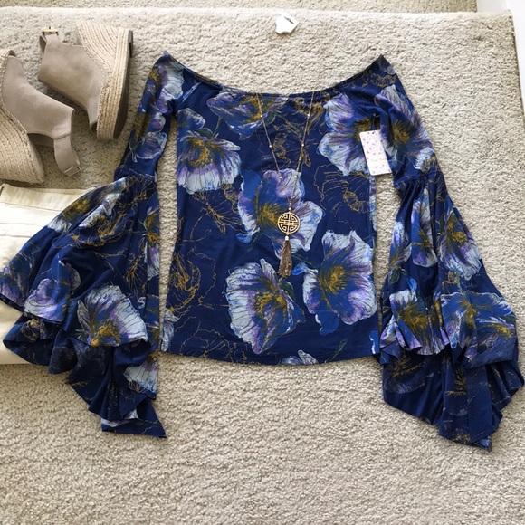 🚫SOLD🚫Free People Off The Shoulder Top - Picture 2 of 5